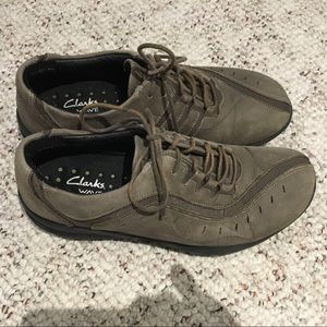 Women’s Clarks Wave olive green leather